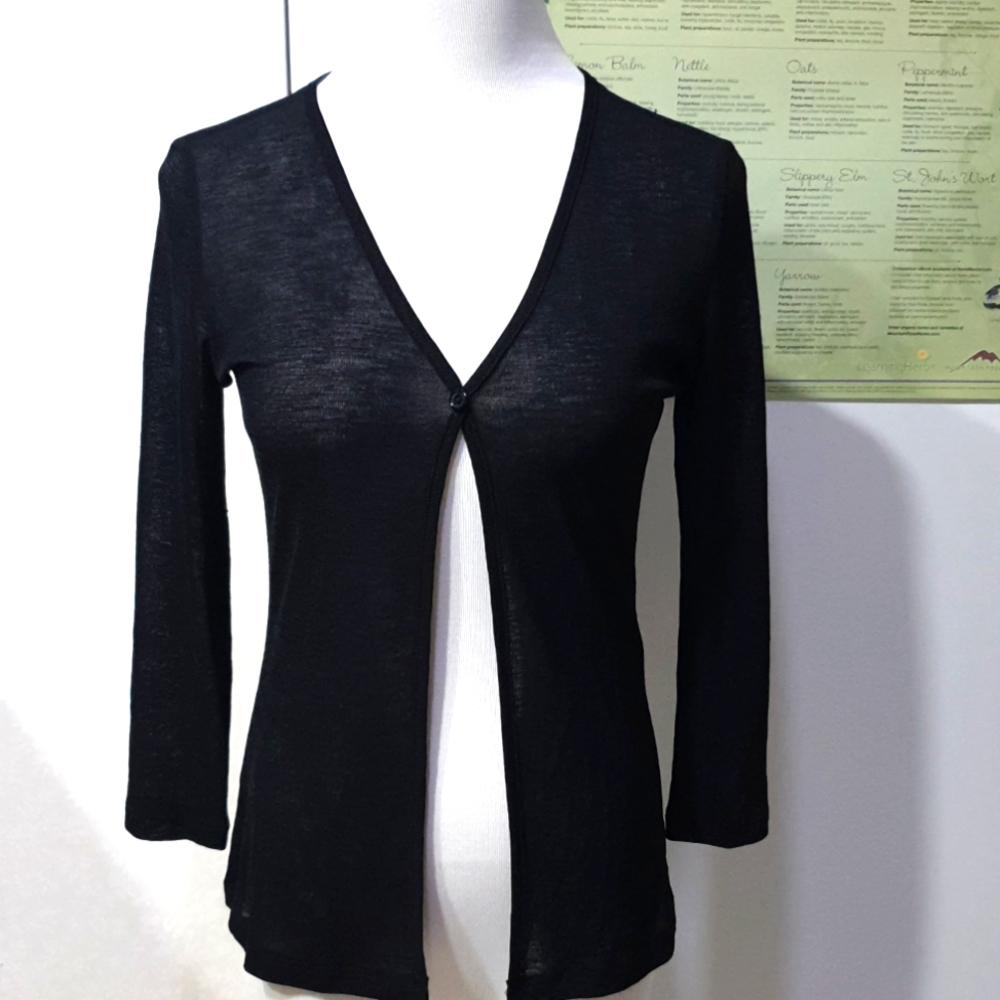 5/$25 Hot Papara Clothing cardigan / cover up